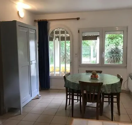 Villa Maison 6 Personnes Sur Grand Terrain 100 M - V0261 Vias