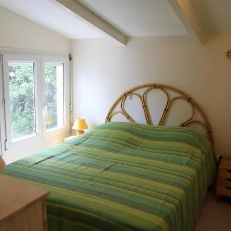 Maison 6 Personnes Sur Grand Terrain 100 M - V0261